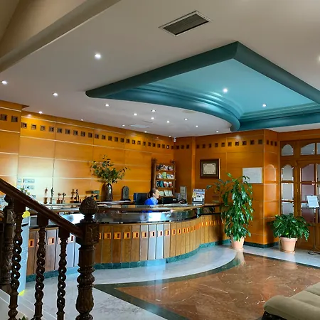 La Sierra 4*