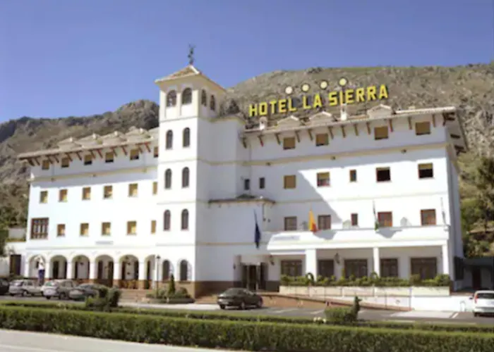 Hotel La Sierra 4*